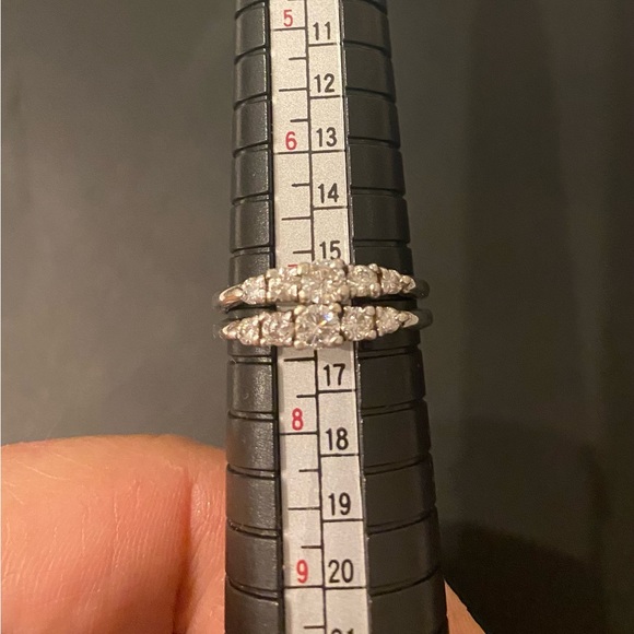 Custom white gold diamond bands - Picture 4 of 5